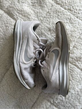 Nike White Athletic Running Shoes